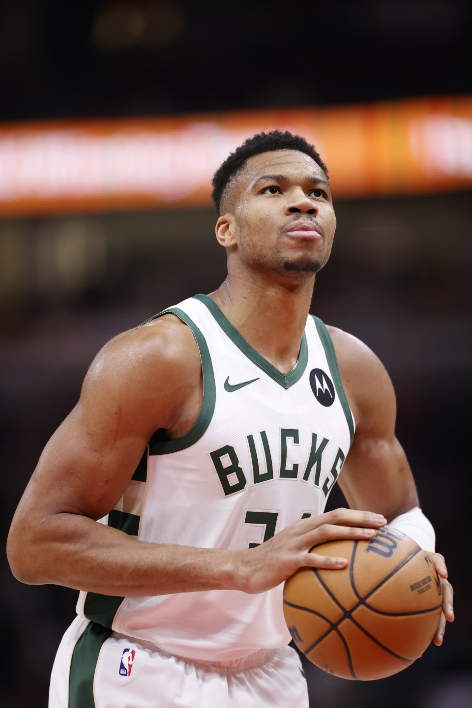 英超 托特纳姆热刺VS布伦特福德：比分预测（英超焦点战：托特纳姆热刺迎战布伦特福德，比分前瞻）