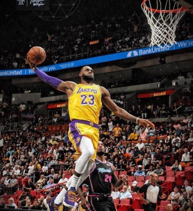 日职联战报：约翰、洼田稜破门，横滨FC3-1战胜大阪樱花（J联赛快讯：约翰、洼田稜建功，横滨FC3比1擒大阪樱花）