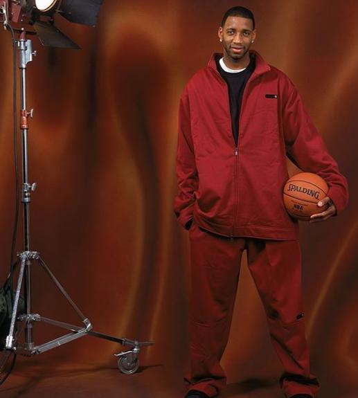 邵佳一独立带队时间不足一年半，此前曾担任国足助教（出任主帅未满一年半，邵佳一此前为国足助教）