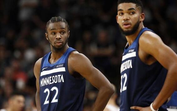 劳塔罗：若拉扯都判点那比赛没法踢；想和萨内蒂那样扎根国米（劳塔罗：若拉扯就判点比赛难踢，愿像萨内蒂一样在国米扎根）