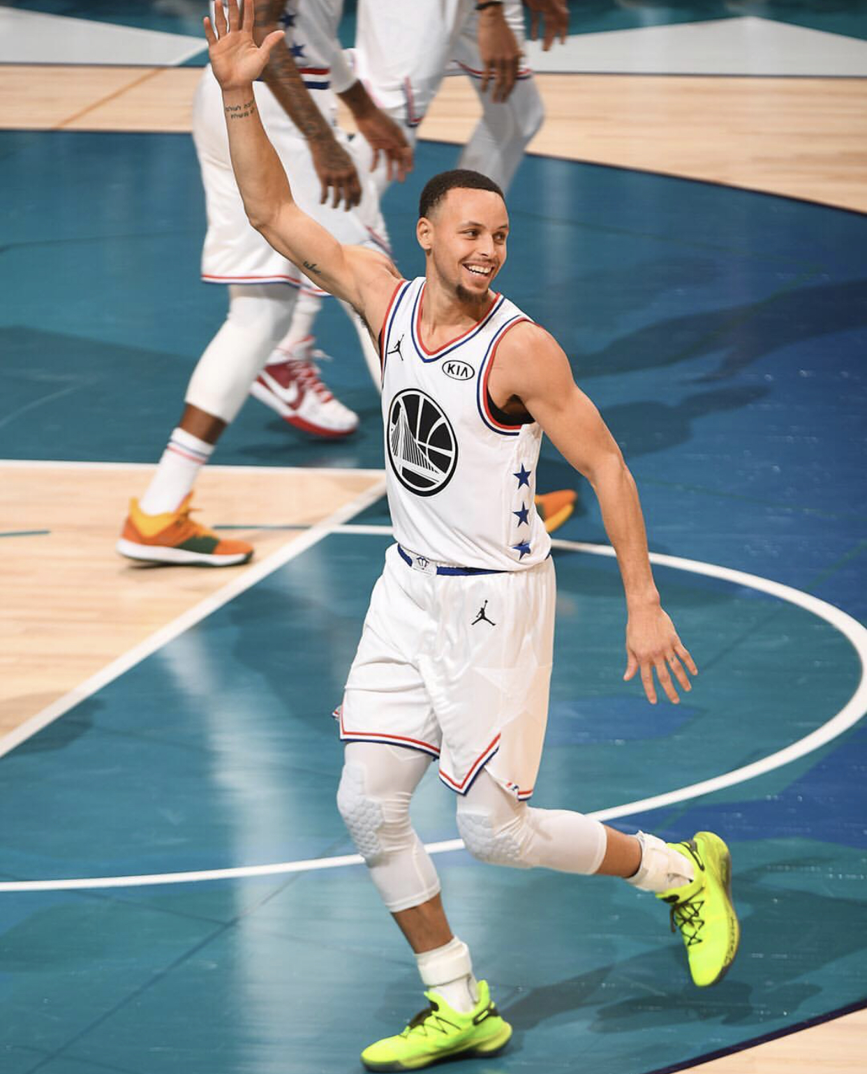 半场3-0萨格勒布迪纳摩，贝蒂斯队史第二次欧战上半时打进3球（贝蒂斯半场3-0领先萨格勒布迪纳摩，队史第二次在欧战上半场打入三球）