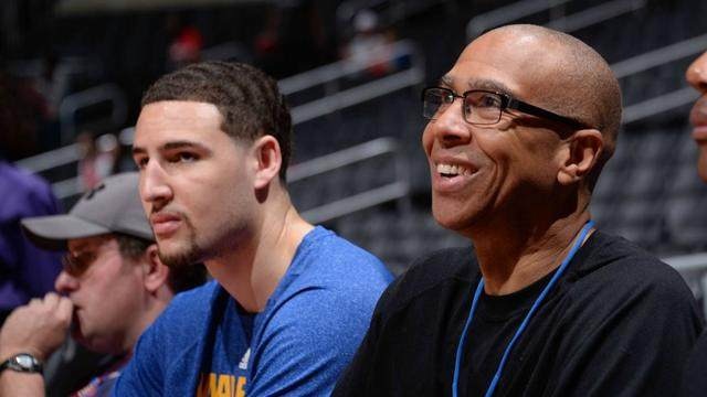 NBA：独行侠末节逆转 公牛痛失好局（NBA：独行侠末节翻盘，公牛错失胜机）