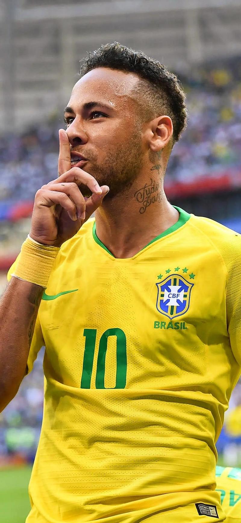 蓉城客战神户首发：韦世豪、周定洋在列，罗慕洛、费利佩登场（成都蓉城客战神户首发公布：韦世豪、周定洋入列，罗慕洛、费利佩出战）