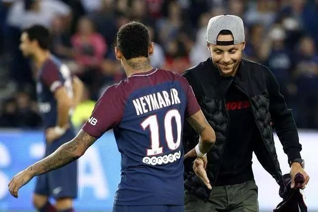 篮球NBA史上新纪录诞生，连续三场50+！（NBA历史被改写：连续三战50+创纪录）